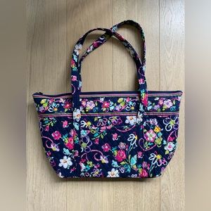 Vera Bradley large zipper floral tote